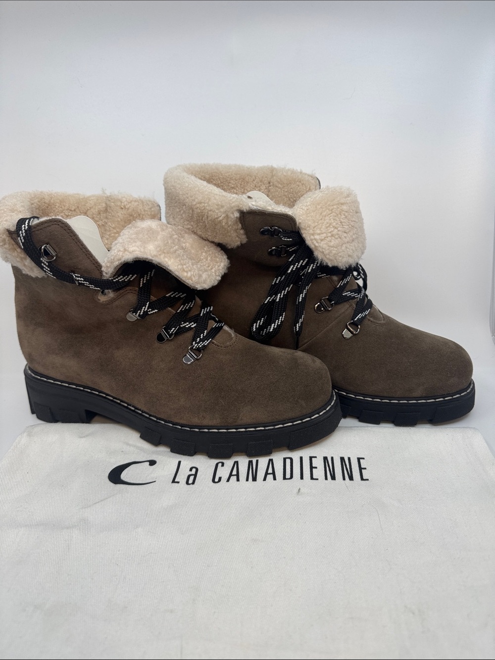 La Canadienne Suede Shearling Lined Lug Sole Boots Size 10 From TV Show Wardrobe